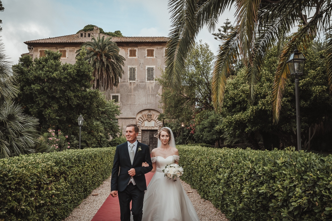 Alessio-e-Andreia-fotografo-matrimonio-reportage-castellosantamarinella-siena-roma-18